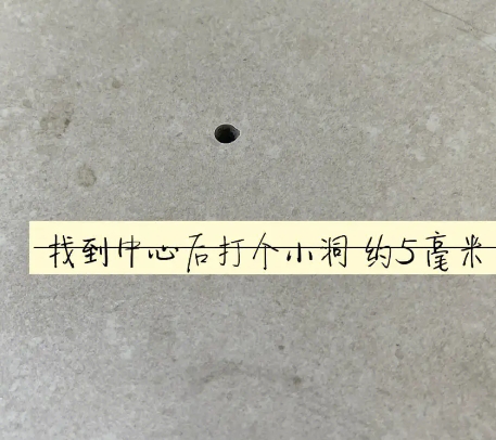 南沙瓷砖空鼓维修公司专业解答在瓷砖铺贴过程中，如果砂料搅拌不均匀，将会带来以下问题